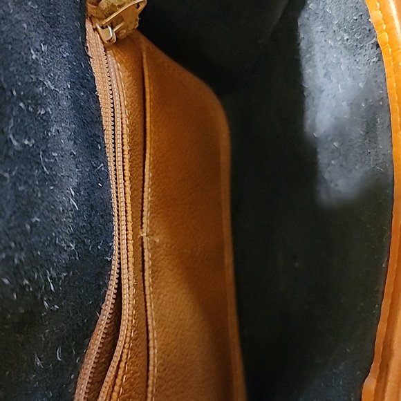 Vintage Dooney & Bourke Black Brown All Weather Leather Crossbody/Shoulder Bag - Picture 7 of 9